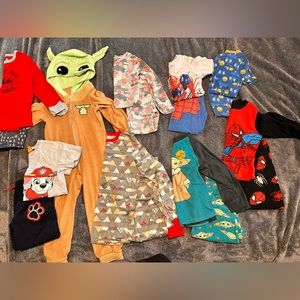 Lot of 9 boys pajamas